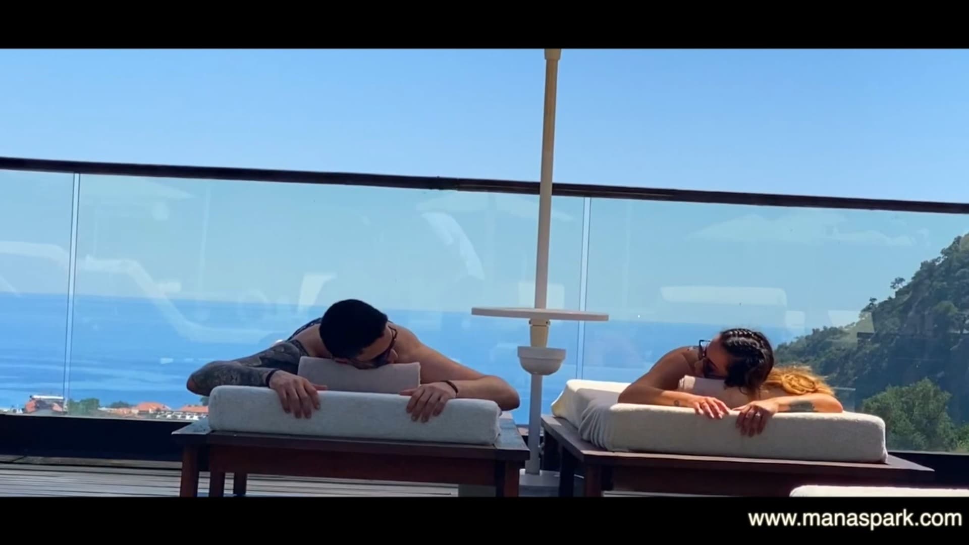 Manaspark Deluxe Hotel-30