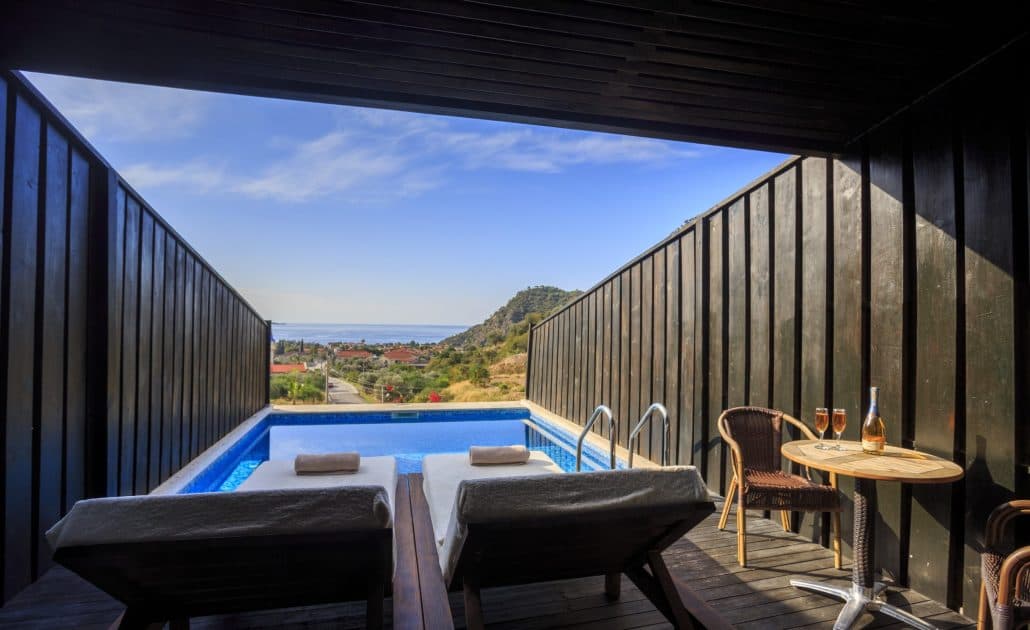 Manaspark Deluxe Hotel-20