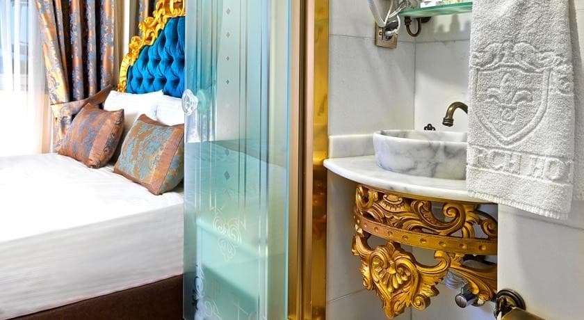 White Monarch Hotel-38