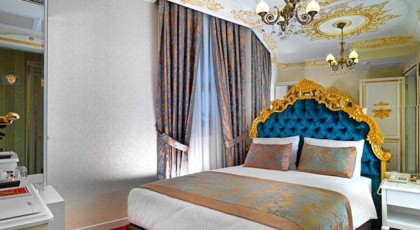 White Monarch Hotel-resim-1