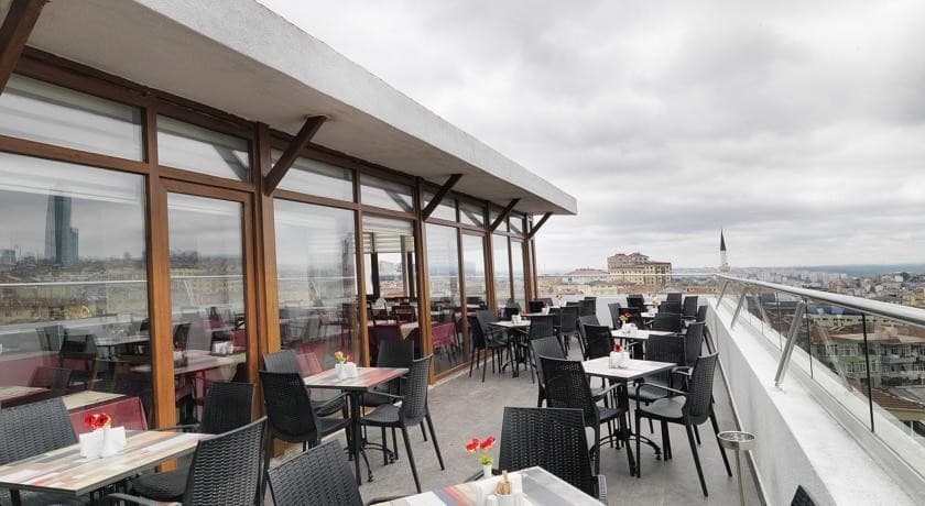 White Monarch Hotel-19