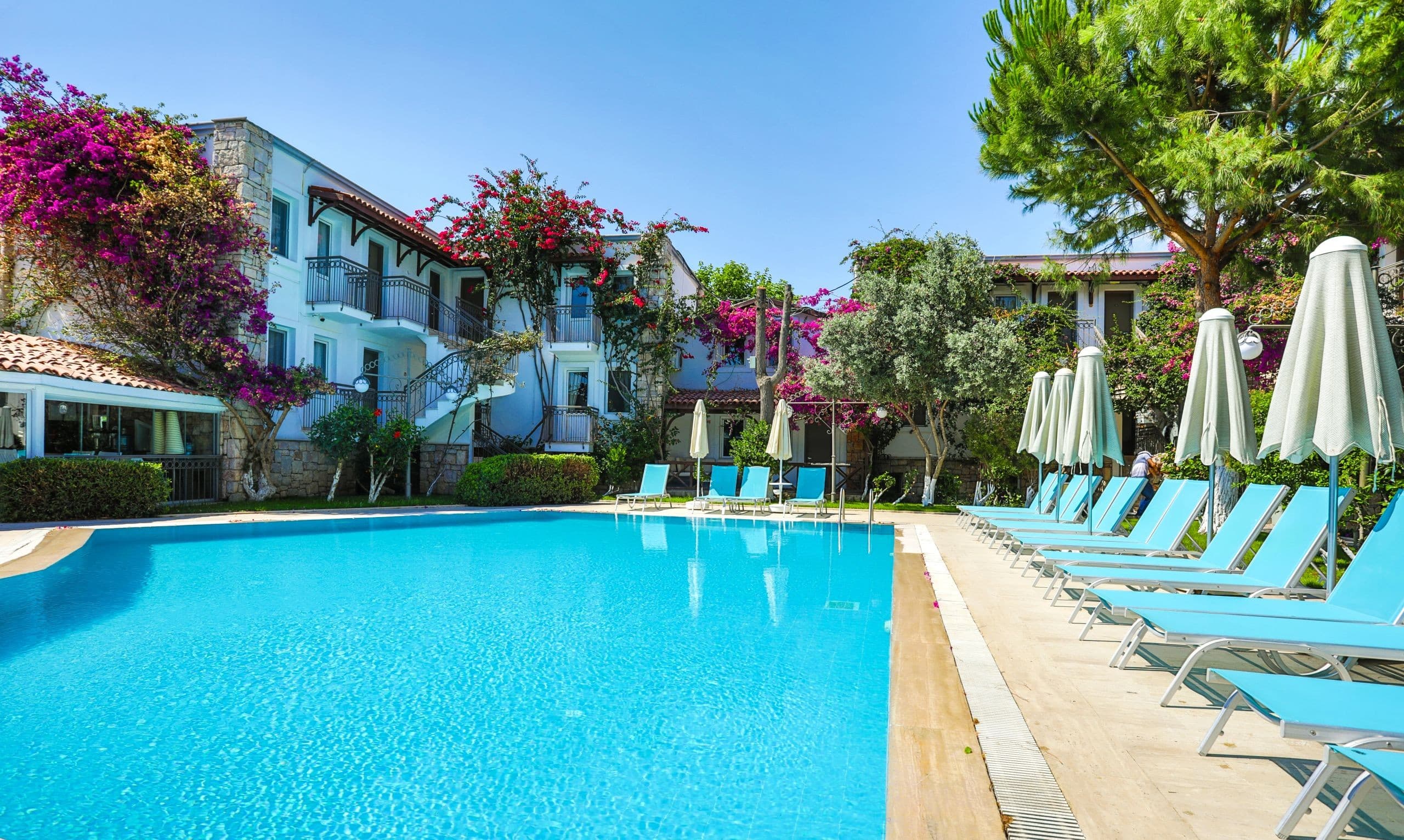 Moonshine Hotel Suites-60