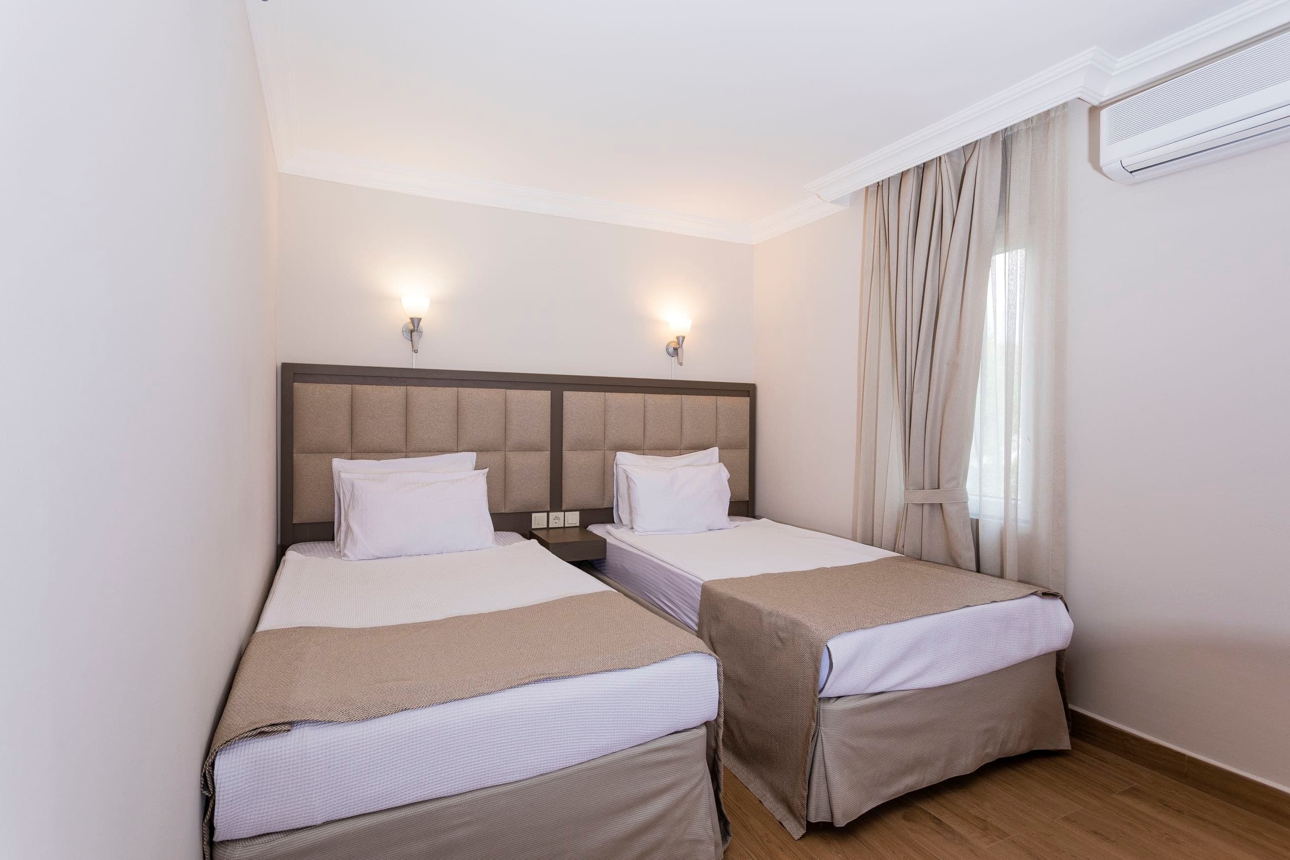 Moonshine Hotel Suites-32