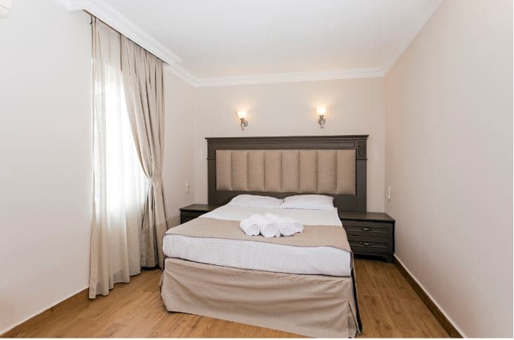 Moonshine Hotel Suites-30