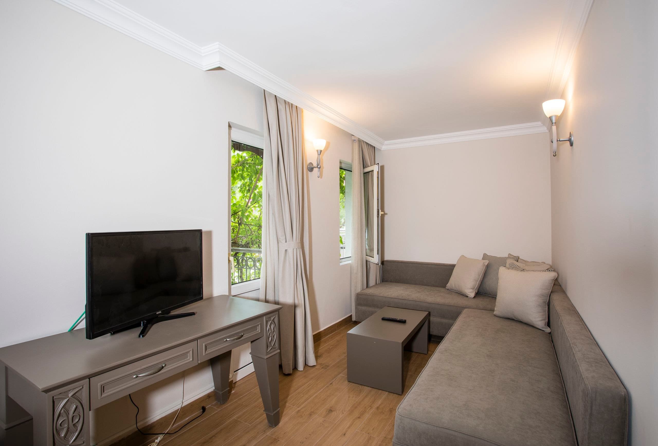 Moonshine Hotel Suites-33