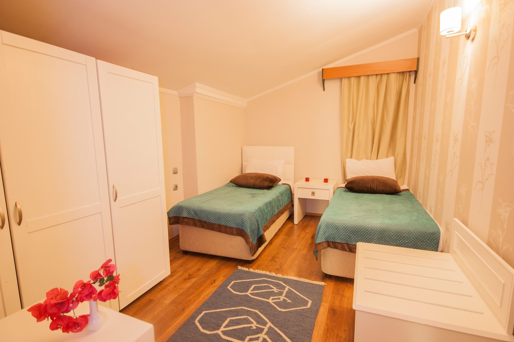 Moonshine Hotel Suites-69