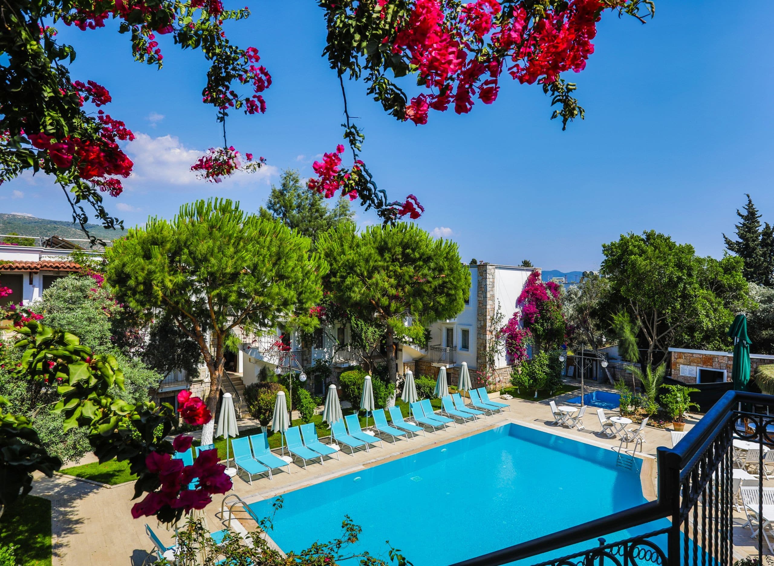 Moonshine Hotel Suites-17