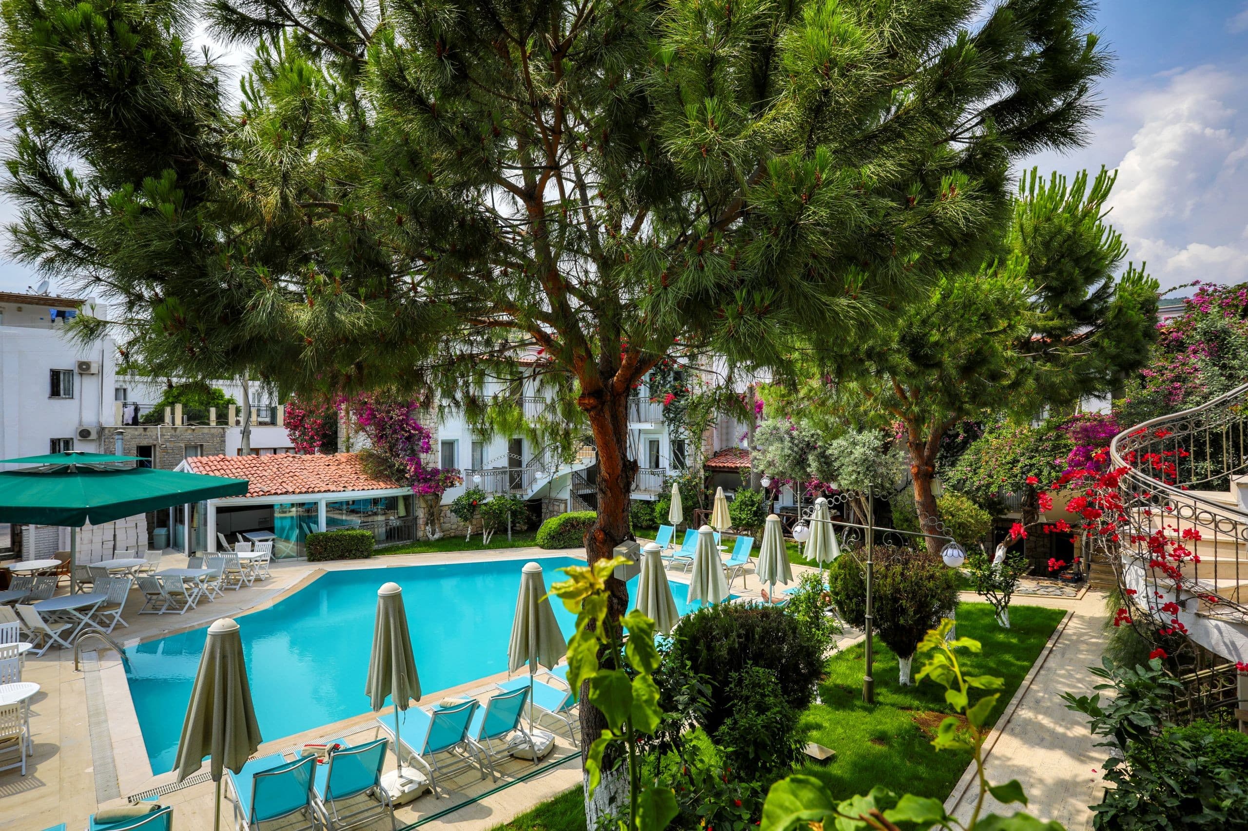 Moonshine Hotel Suites-59