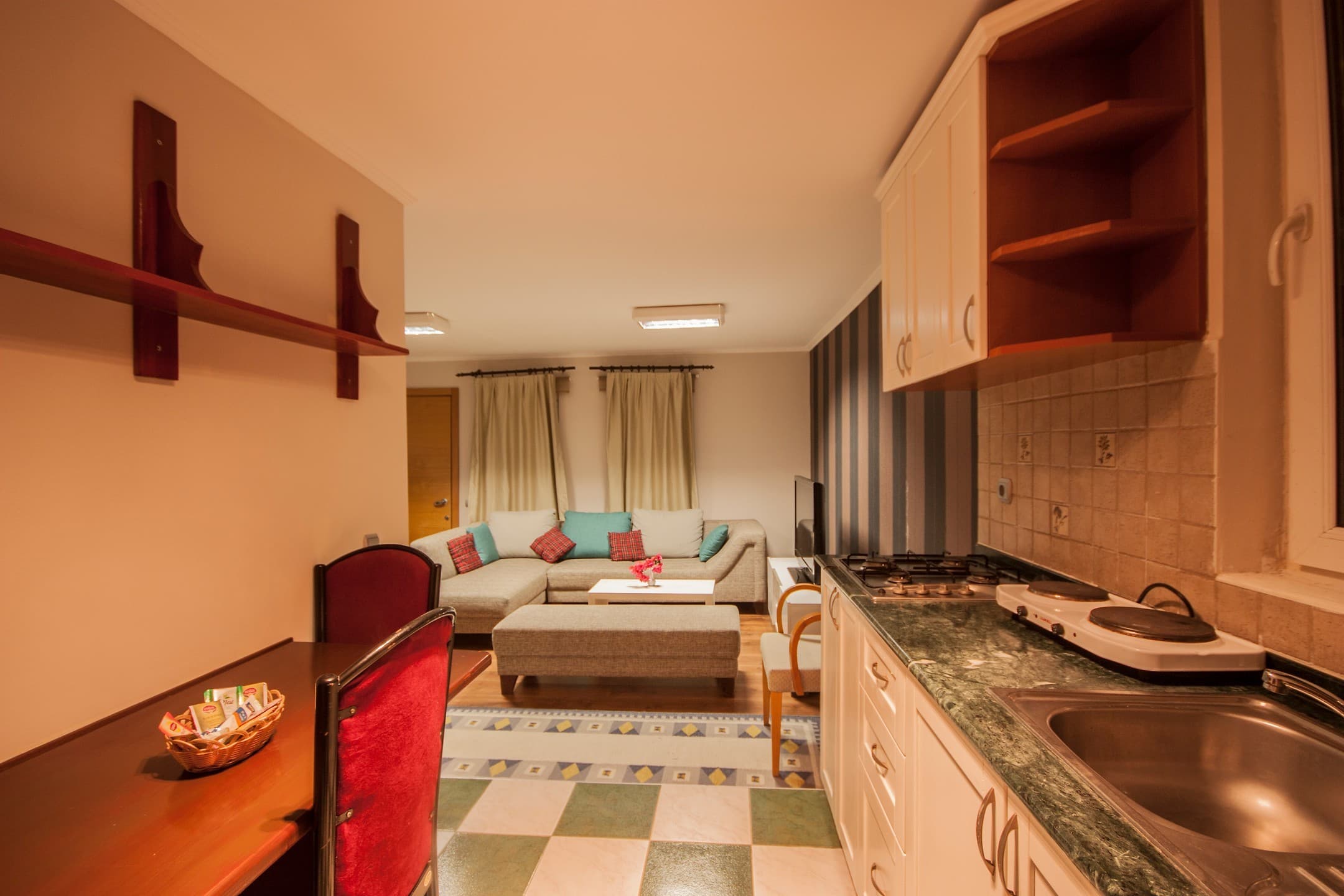 Moonshine Hotel Suites-68