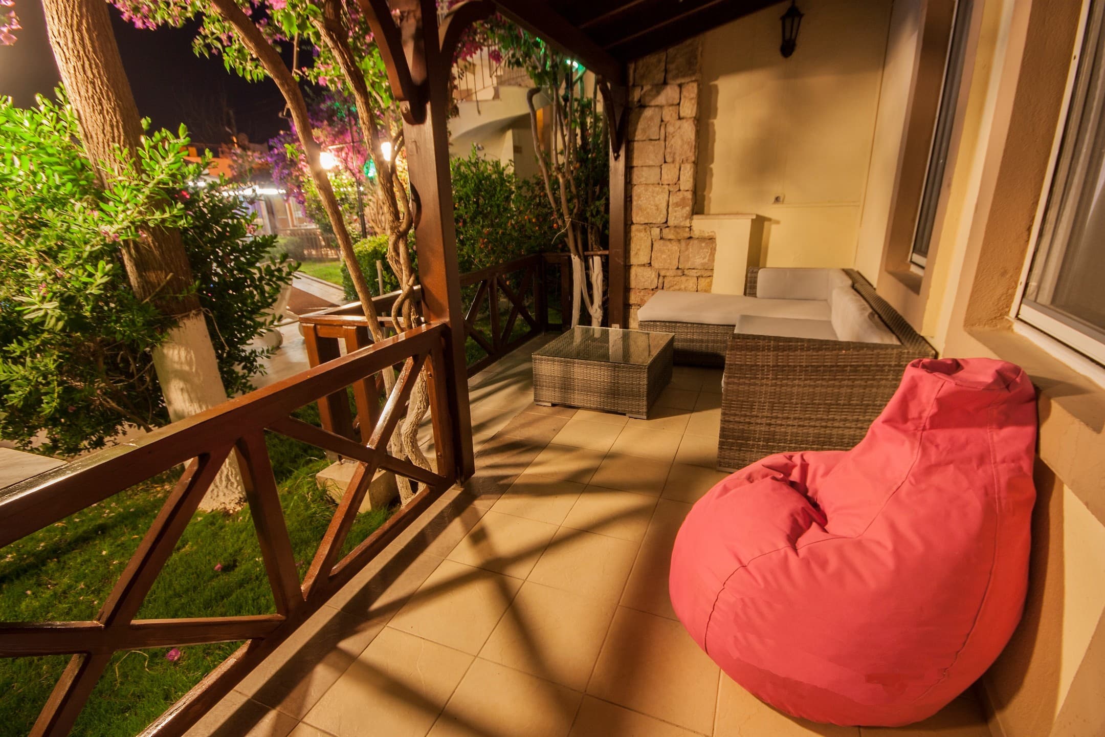 Moonshine Hotel Suites-67