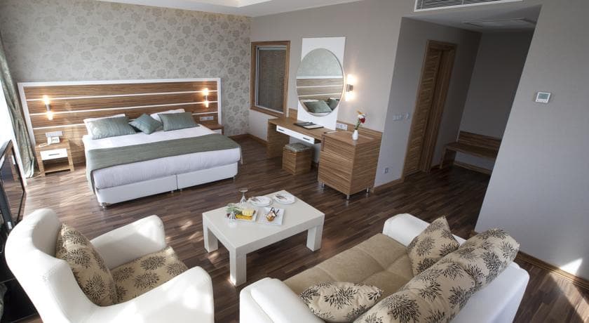 Fourway Hotel & Spa-10