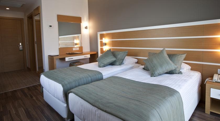 Fourway Hotel & Spa-19