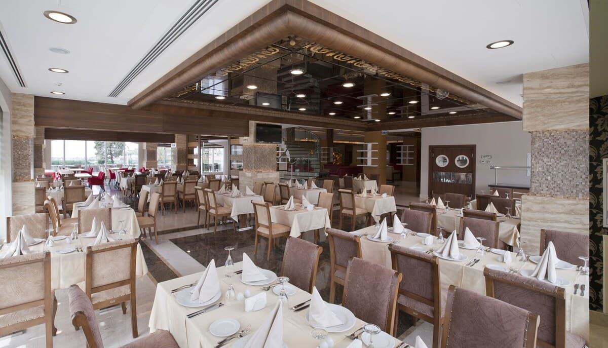 Fourway Hotel & Spa-5