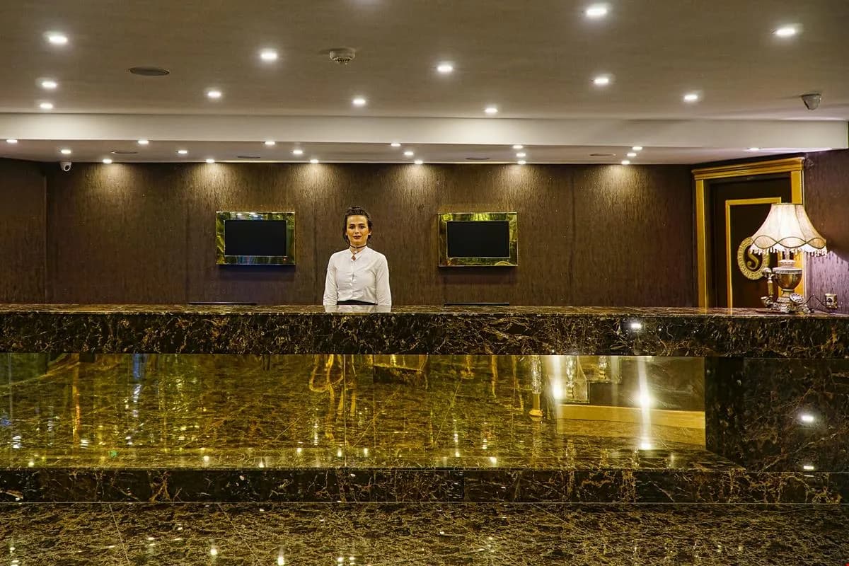 S White Hotel-17