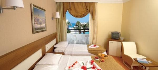 Deniz Manzaralı Oda 1