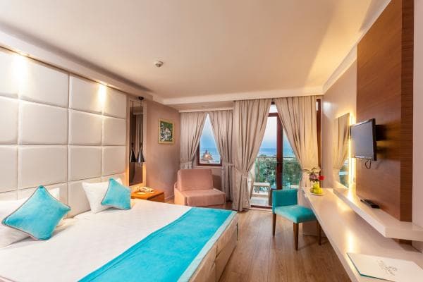 Standart Oda Kısmi Deniz Manzaralı  1