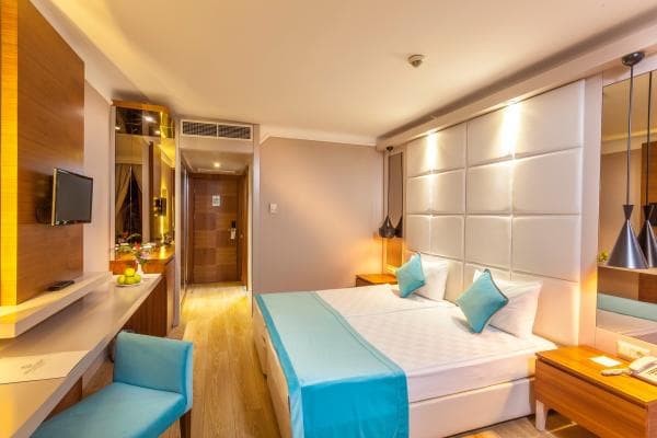 Standart Oda Kısmi Deniz Manzaralı  2