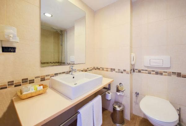 Aile Odası Deniz Manzaralı Oda 3