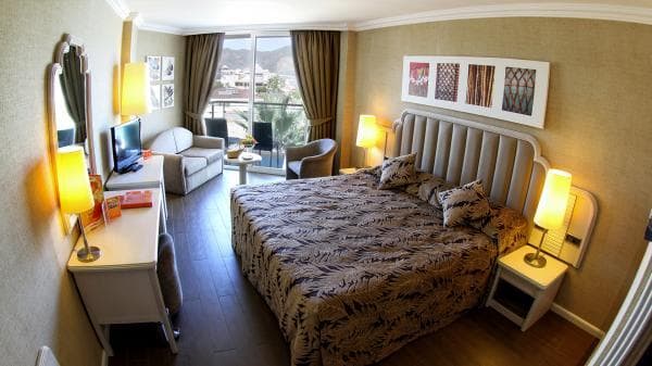 Kenar Deniz Manzaralı Oda 1