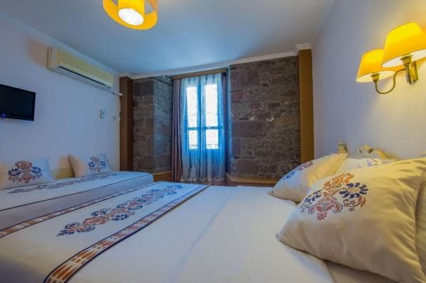 Deniz Gören Balkonlu Oda 2