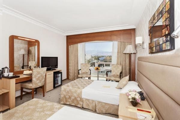 Double Room City View 3