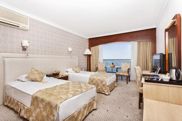 Double Room Sea View 3