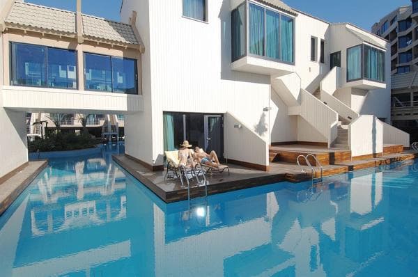 Lake Suite Havuz Bağlantılı Oda 3