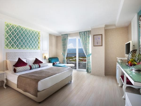 Standart Double Deniz Manzaralı Oda 1