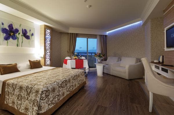 Kara Manzaralı Aile Odası 2