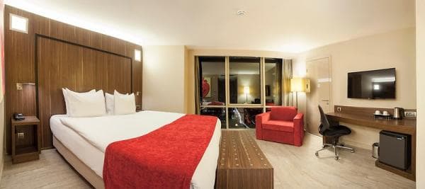 Business Room Corner Deniz Manzaralı 1