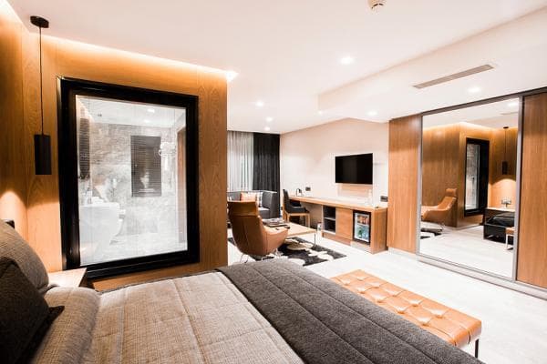 Suite Room	 2