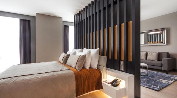 Suit 4