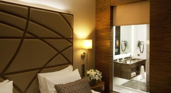 Superior Deniz Manzaralı Oda 4