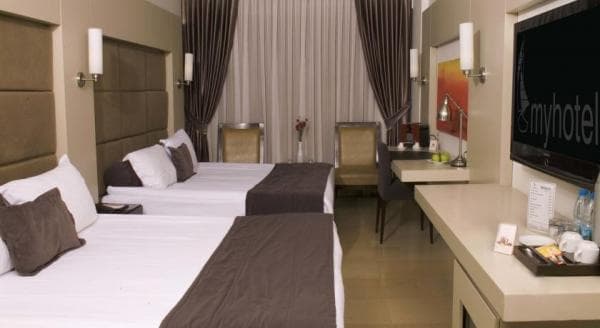 SUPERIOR ROOM 1