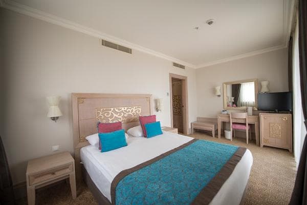 Kısmi Deniz Manzaralı Aile Odası 2