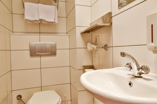 Standart Çift Kişilik Oda 4