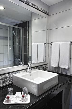 Deluxe Manzaralı Oda 3