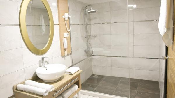   Balkonlu Standart Oda  4