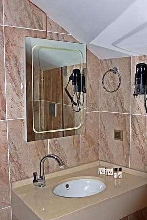 Çatı Ekonomik Double Oda 3