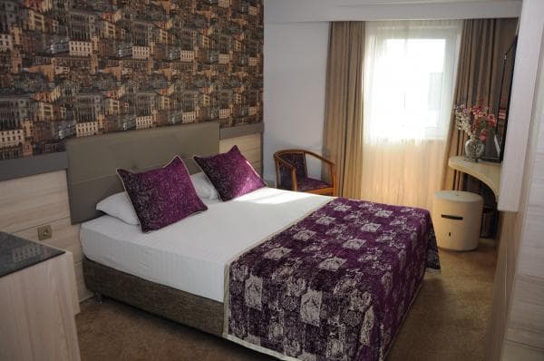 Çift Kişilik Oda	 3