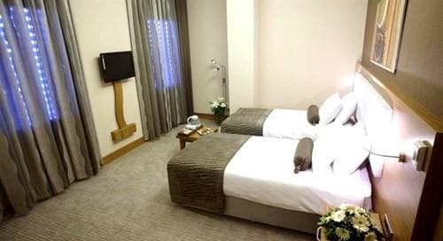 Executive Suit 1