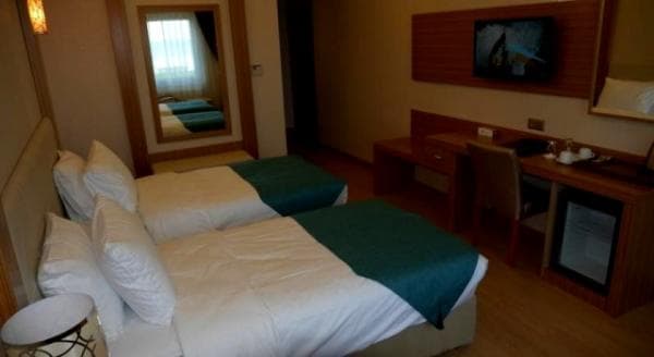 Standart Şehir Veya Göl Manzaralı 4