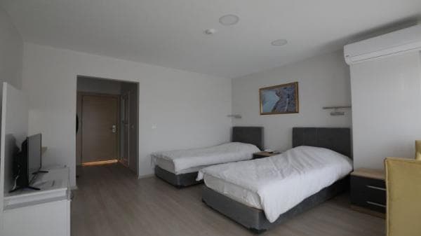 Klasik Kara Man. Oda 2