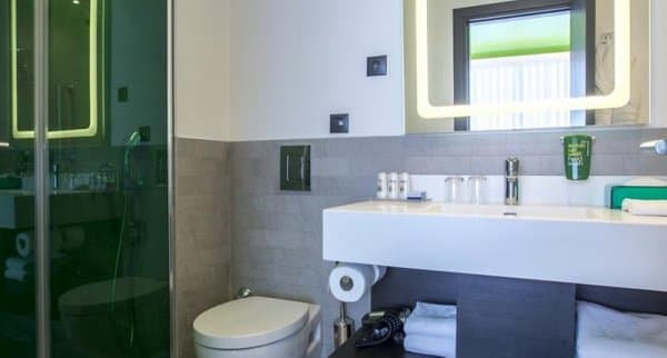 Standart Oda, Şehir Manzaralı 3