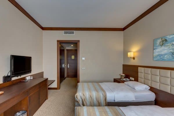 Göl Manzaralı Oda 3