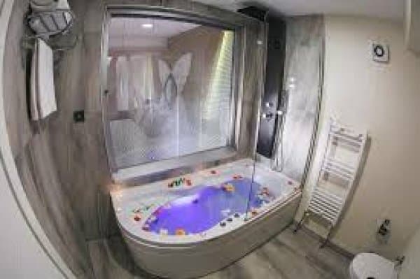 Suite Jakuzili Oda  4