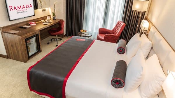 Deluxe Double Room 4