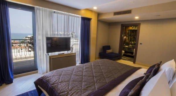 Junior Suit Deniz Manzaralı Oda 1