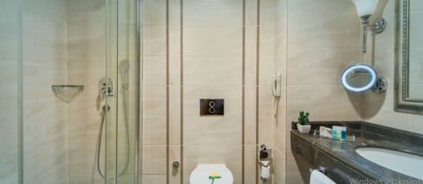 Superior Room with Queen Size Bed 4