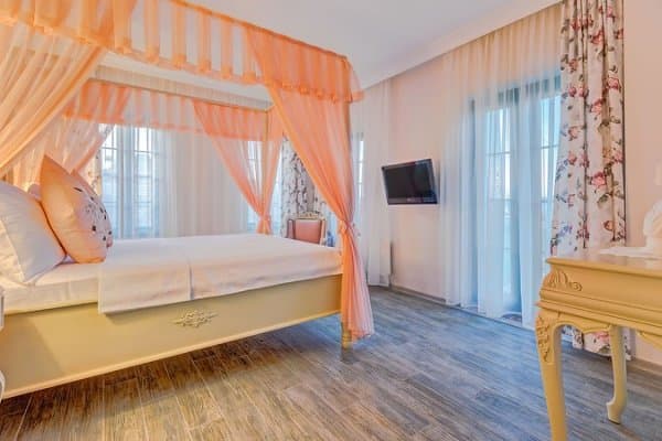 Giriş Katı Ön Cephe Standart Çift Kişilik Oda 2